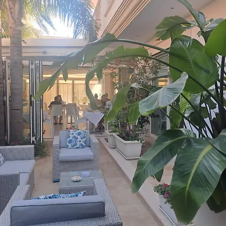 Falli Exclusive And Breakfast -boutique B&b- לינה וארוחת בוקר 4*