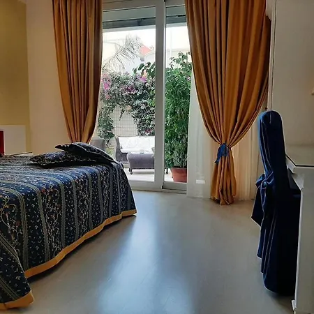 Falli Exclusive And Breakfast -con Parcheggio Privato E Gratuito-