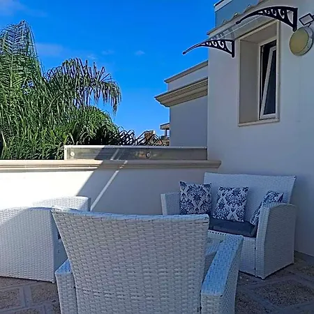 Falli Exclusive And Breakfast -boutique B&b- Bed and breakfast 4*